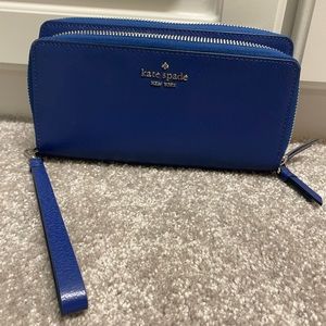 Staci Large Carryall Wristlet-Blue